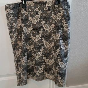 Floral lace pencil/midi skirt